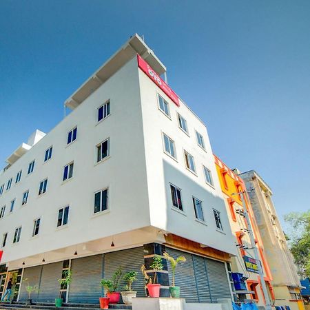Oyo 40852白岭酒店 Sururnagar 外观 照片